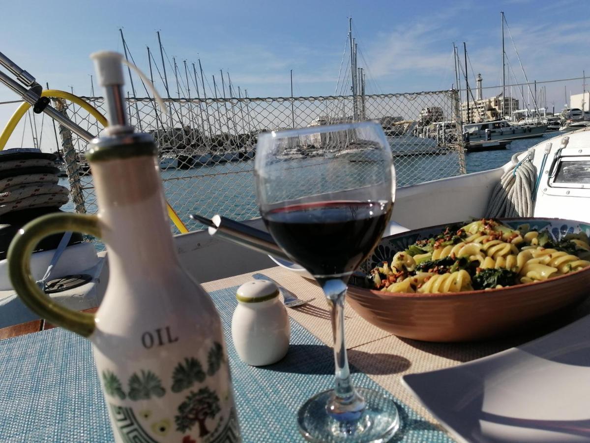 La Tua Stanza A Vela Sul Mare Hotel Bari Ngoại thất bức ảnh