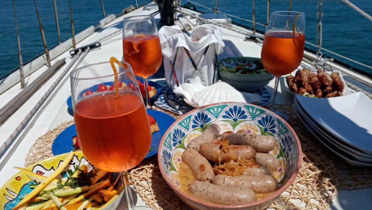 La Tua Stanza A Vela Sul Mare Hotel Bari Ngoại thất bức ảnh